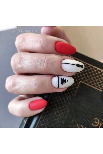 Siyah Beyaz Altın Üçgen Desenli Tırnak Dövmesi Tırnak Tattoo Nail Art Tırnak Sticker